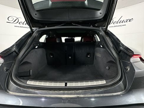 Used 2022 Porsche Taycan 4S image 26