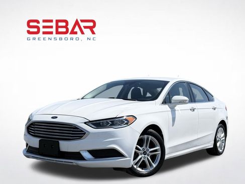 Used 2018 Ford Fusion SE w/ Equipment Group 602A FWD image 1