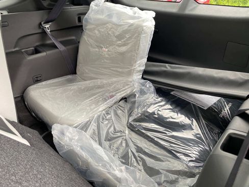 New 2025 Mitsubishi Outlander AWD image 7