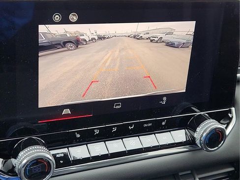 New 2024 GMC Canyon Elevation w/ Elevation Premium Package image 17