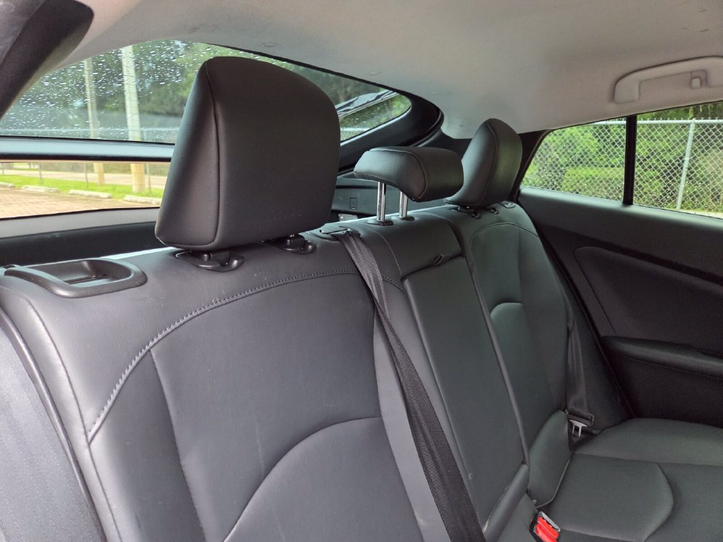 Used 2021 Toyota Prius FWD image 18
