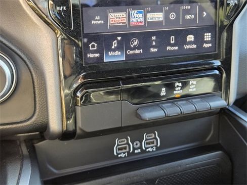 Used 2025 RAM 1500 Big Horn image 33