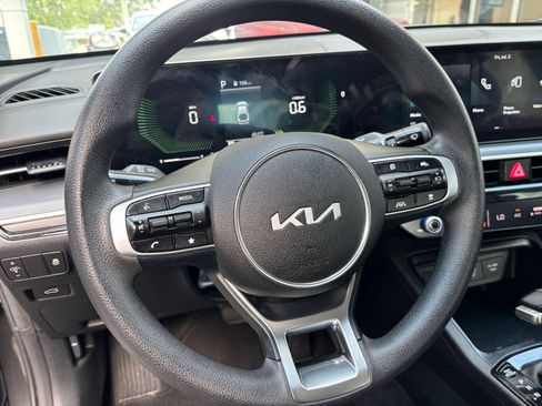 Used 2025 Kia K5 LXS FWD image 29