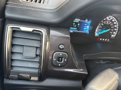 Used 2021 Ford Ranger Lariat w/ Equipment Group 501A High image 11