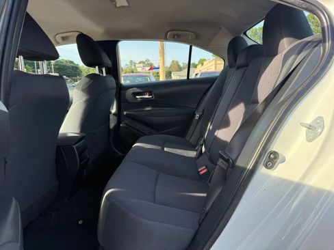 Used 2020 Toyota Corolla LE FWD image 17