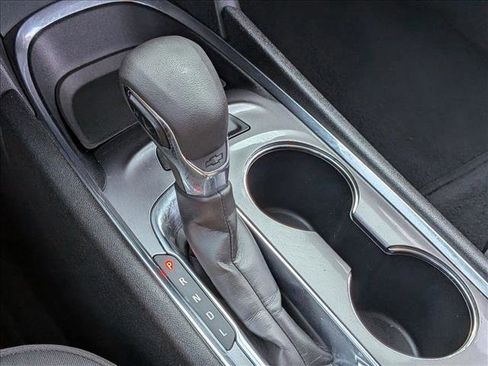 Used 2022 Chevrolet Malibu LT image 12