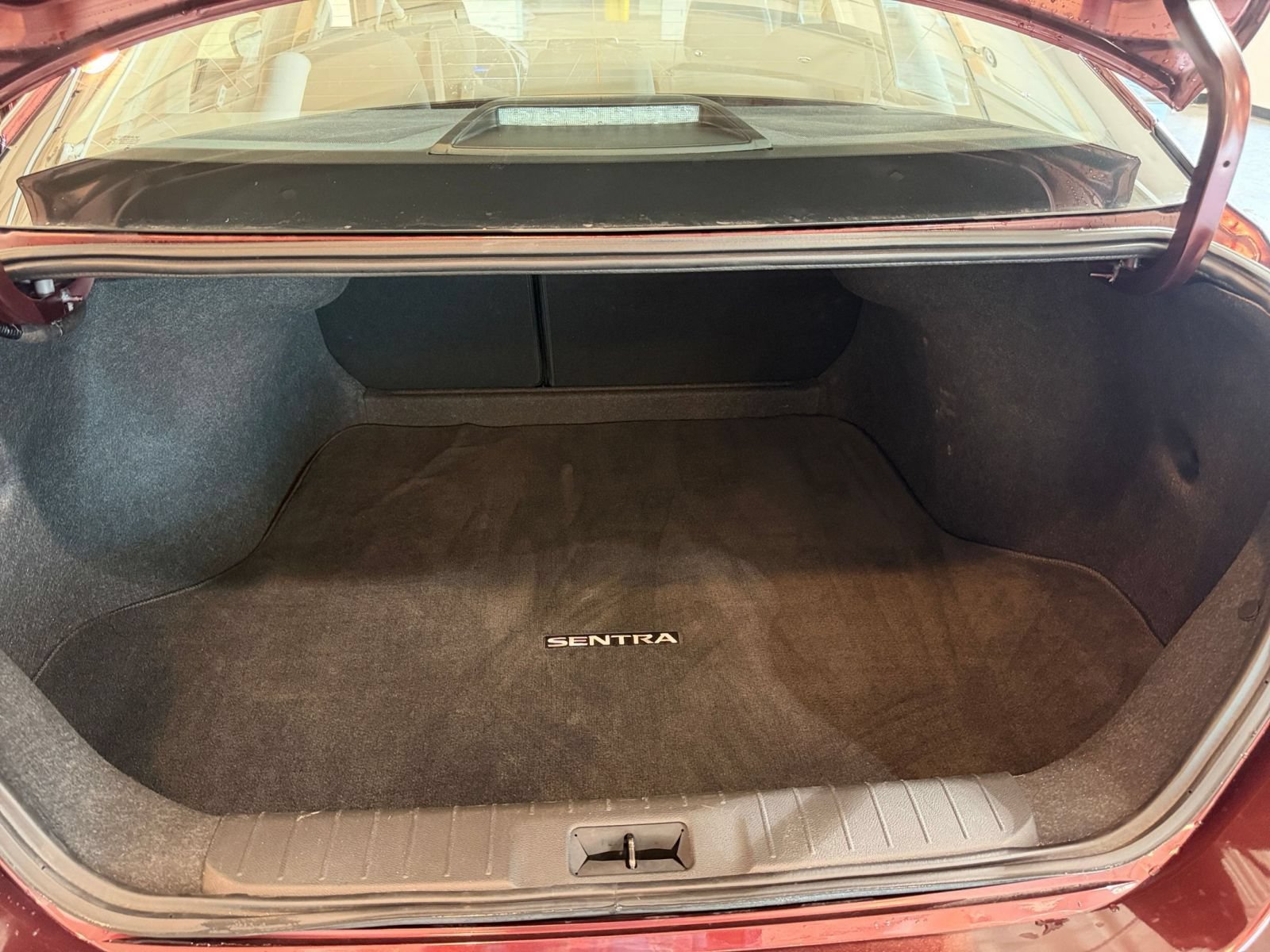 Used 2025 Nissan Sentra SV FWD image 29