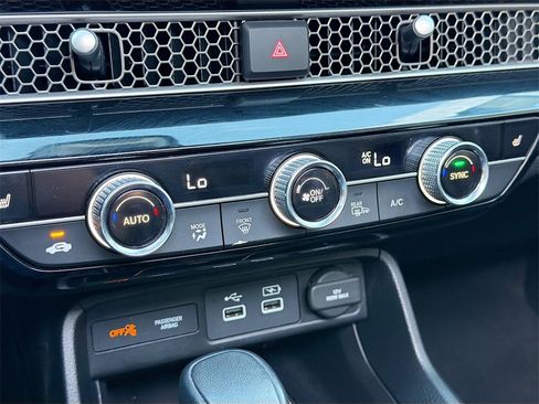 Used 2024 Honda Civic Touring image 16