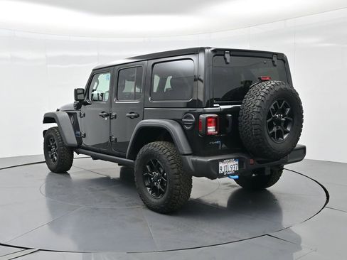 Used 2024 Jeep Wrangler Unlimited image 8