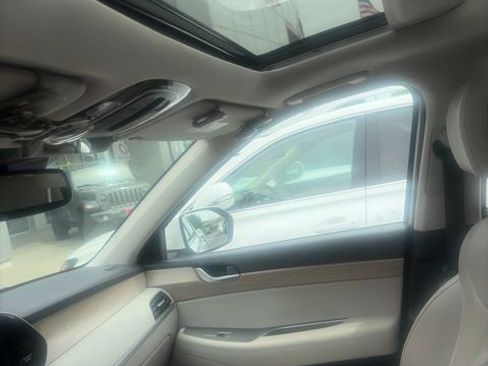 Used 2020 Hyundai Palisade SEL FWD image 3