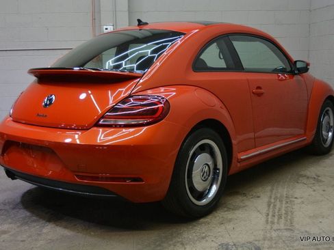 Used 2018 Volkswagen Beetle 2.0T Coast FWD image 6