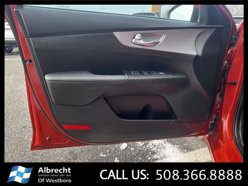 Used 2023 Kia Forte LXS image 11