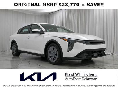 New 2025 Kia K4 LX