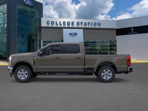 New 2026 Ford F250 XLT w/ XLT Premium Package image 3