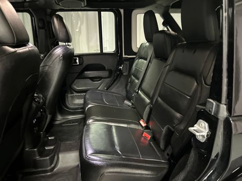 Used 2021 Jeep Wrangler Unlimited Sahara AWD/4WD image 23