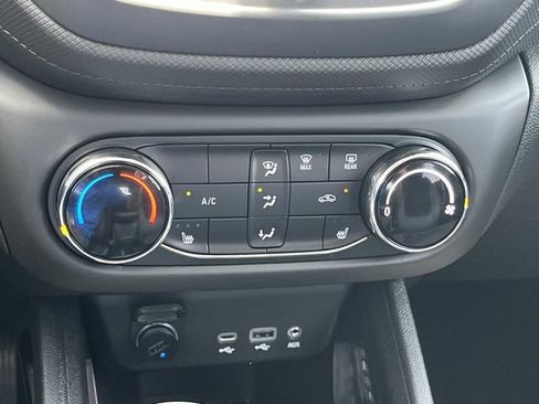 Used 2023 Chevrolet TrailBlazer LT FWD image 30