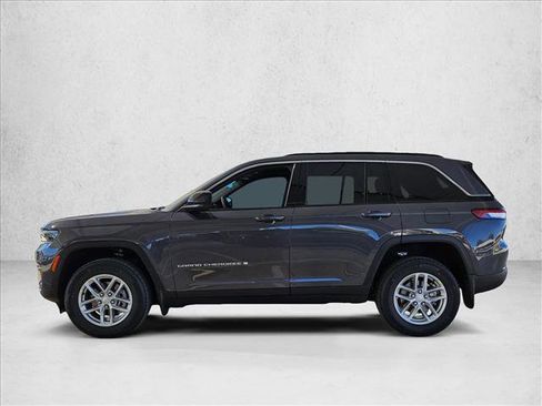 New 2025 Jeep Grand Cherokee Laredo X w/ Luxury Tech Group I image 5