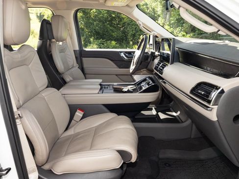 Used 2024 Lincoln Navigator L Reserve AWD/4WD image 66