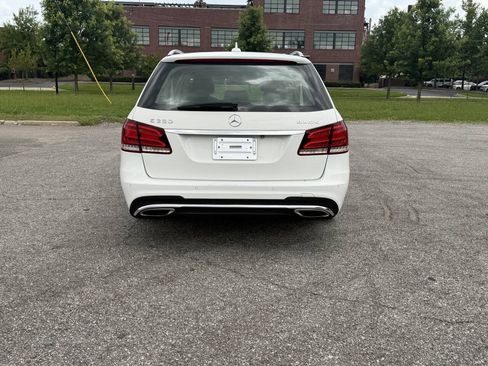 Used 2014 Mercedes-Benz E 350 4MATIC Wagon image 10