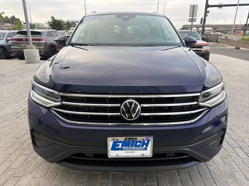 Certified 2024 Volkswagen Tiguan SE w/ Panoramic Sunroof Package AWD/4WD image 10