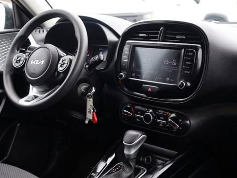 Used 2022 Kia Soul LX image 33