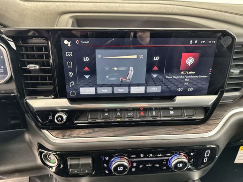 New 2026 GMC Sierra 1500 SLT image 21