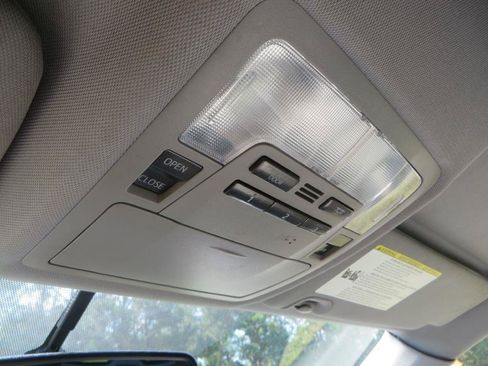 Used 2015 Toyota Highlander XLE FWD image 23