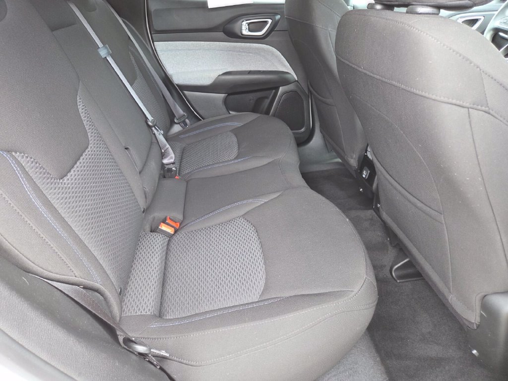 Used 2023 Jeep Compass Sport AWD/4WD image 18