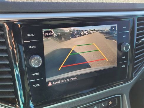 Used 2022 Volkswagen Atlas Cross Sport SEL R-Line image 19