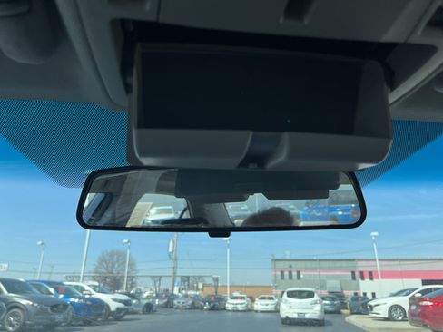 Used 2014 Toyota Camry SE w/ Moonroof Package image 24