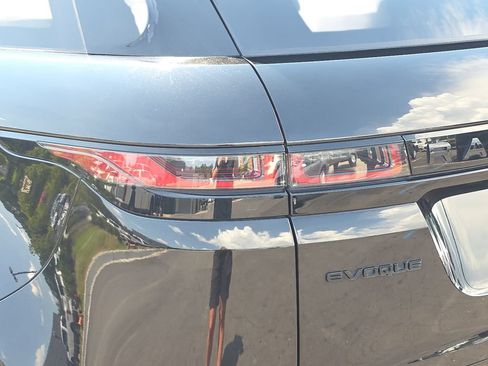 Used 2023 Land Rover Range Rover Evoque R-Dynamic S AWD/4WD image 35