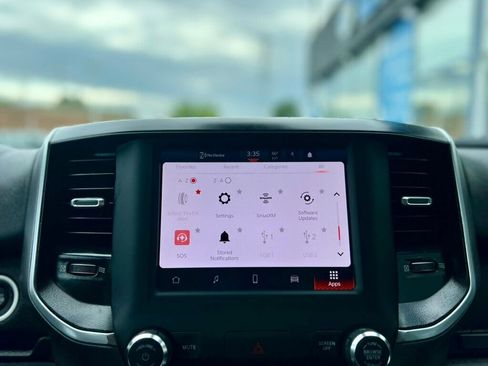 Used 2024 RAM 2500 Big Horn w/ Bed Utility Group image 26