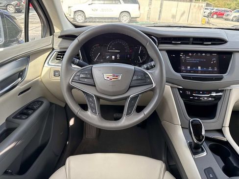 Used 2019 Cadillac XT5 Luxury image 17