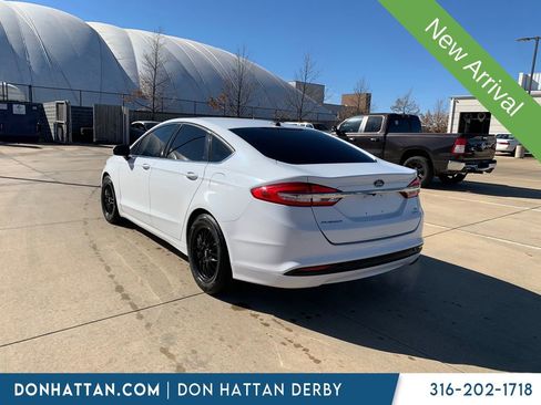 Used 2017 Ford Fusion SE image 7