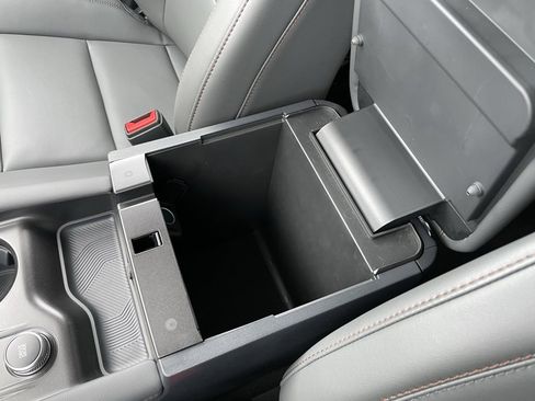 New 2026 Ford Explorer Active w/ Active Comfort Package image 52