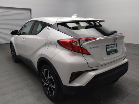 Used 2020 Toyota C-HR XLE FWD image 5