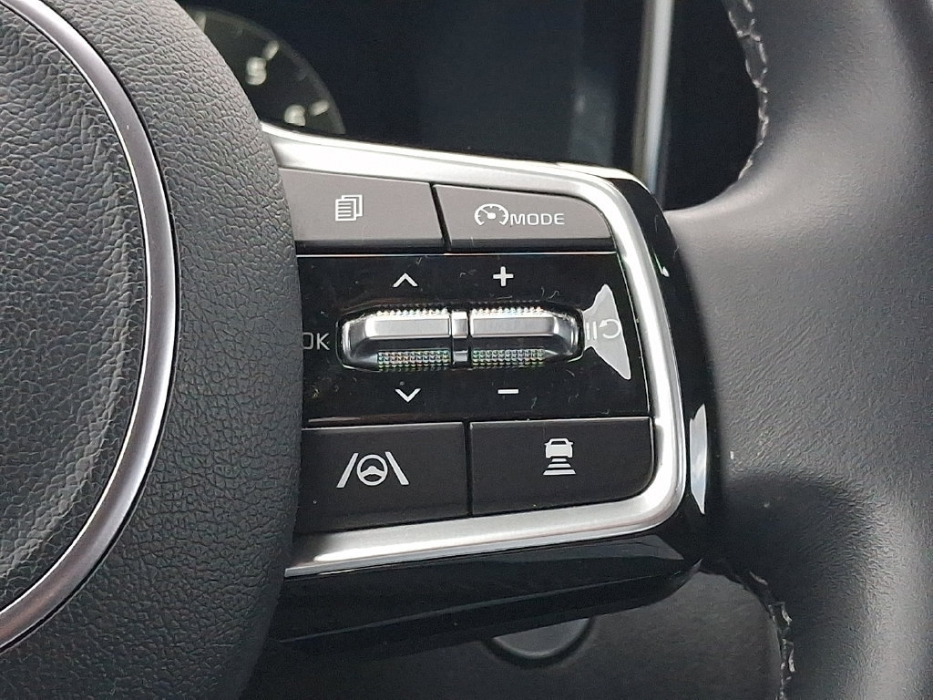 Certified 2023 Kia Sorento SX AWD/4WD image 25