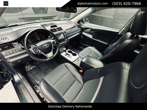 Used 2013 Toyota Camry SE FWD image 17