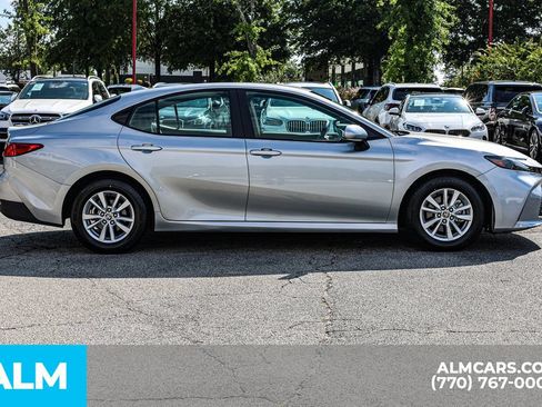 Used 2025 Toyota Camry LE FWD image 10