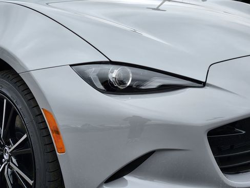 New 2026 MAZDA MX-5 Miata RF Grand Touring w/ Weather Package RWD image 28