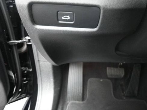 Certified 2023 Volvo S60 B5 Plus FWD image 15