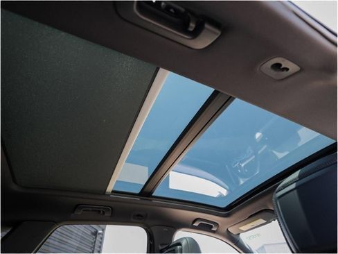 New 2025 Porsche Cayenne image 29