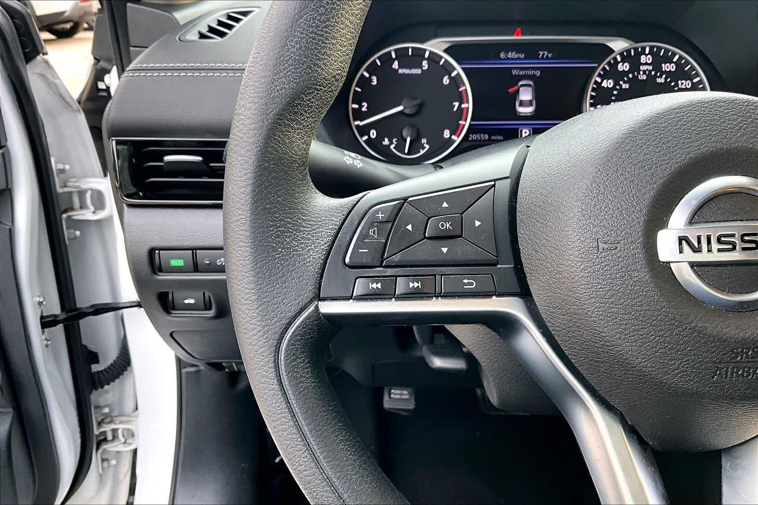 Certified 2023 Nissan Sentra SV FWD image 23