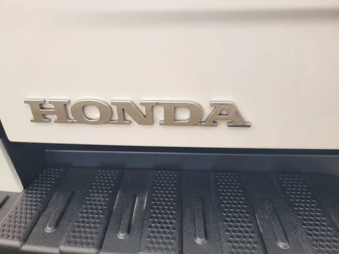 Used 2025 Honda Ridgeline Black Edition image 10
