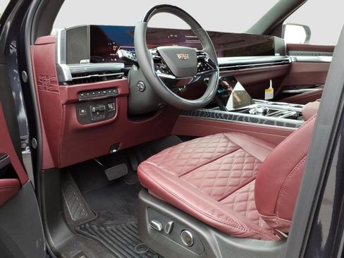 New 2025 Cadillac Escalade Premium Luxury w/ Touring Package image 13