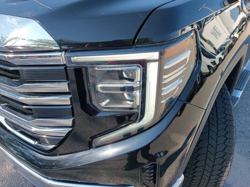Used 2023 GMC Sierra 1500 SLT w/ SLT Premium Package AWD/4WD image 30