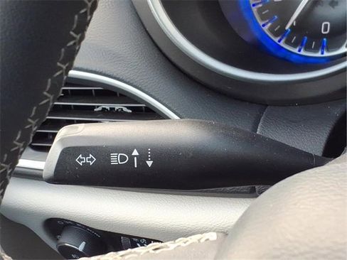 Used 2024 Chrysler Pacifica Touring-L image 22