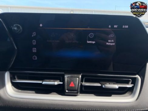 Used 2025 Chevrolet TrailBlazer LT AWD/4WD image 18