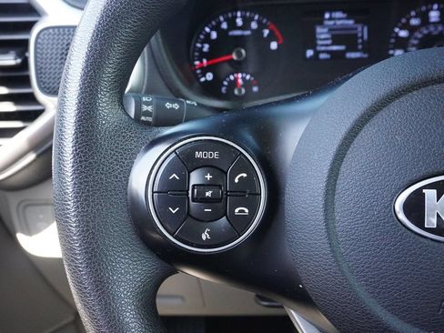 Used 2021 Kia Soul LX FWD image 32