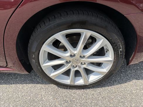 Used 2015 Toyota Avalon Limited FWD image 28